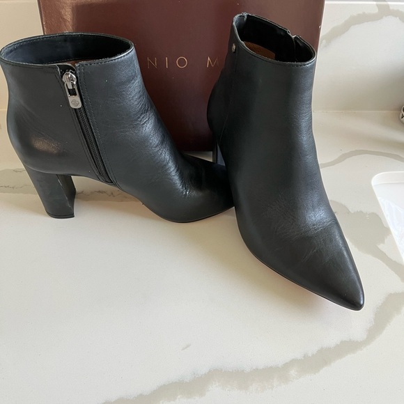 ANTONIO MELANI Black Ankle Booties - Picture 2 of 5